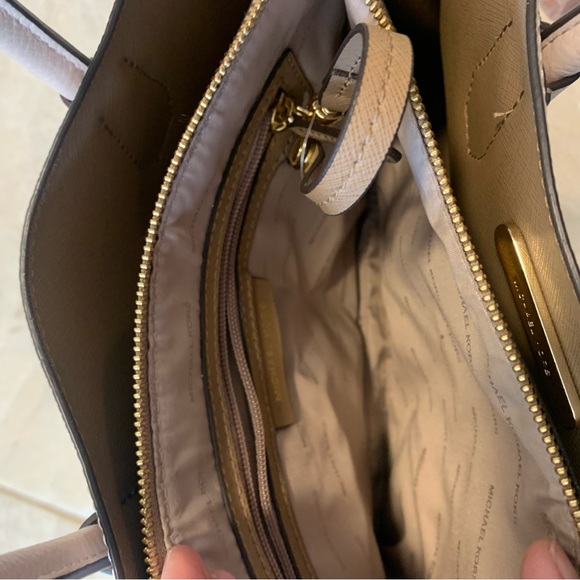 Blush Michael Kors large leather tote - Picture 5 of 5